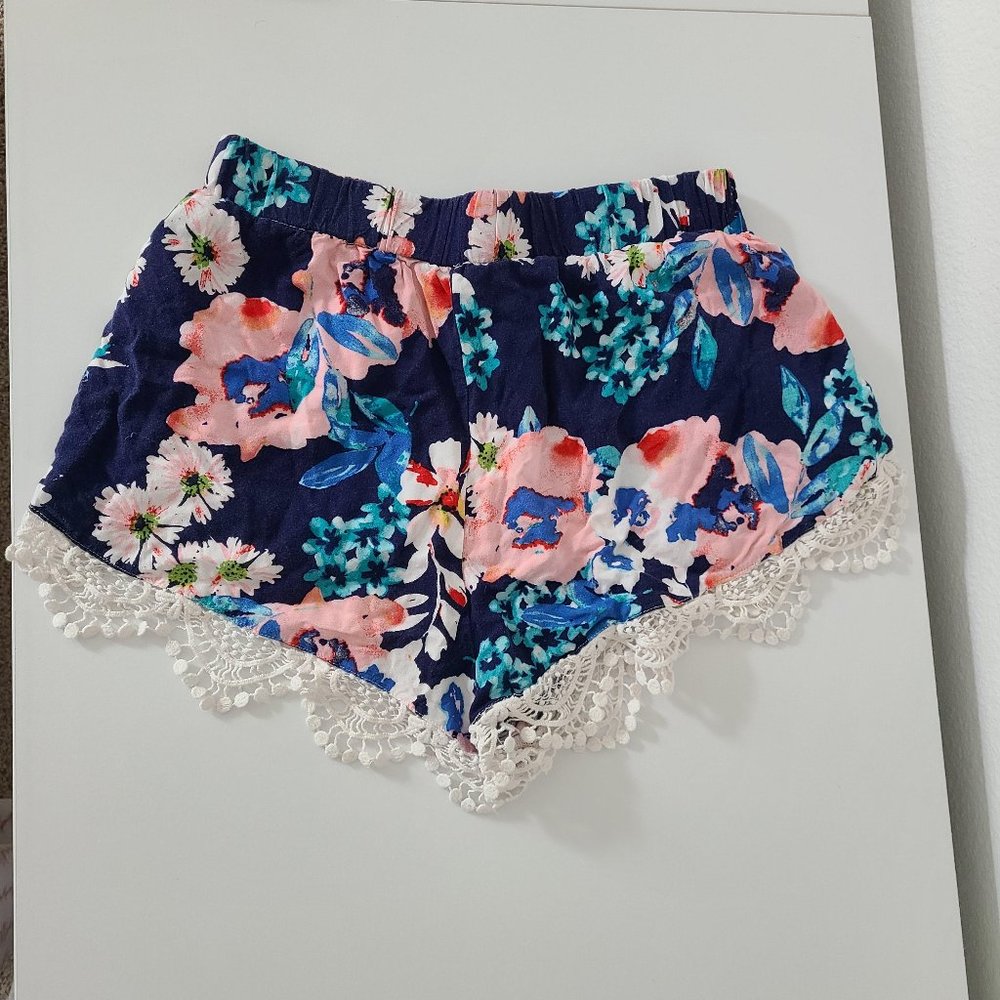 Floral Lace Shorts XS - Picture 7 of 11